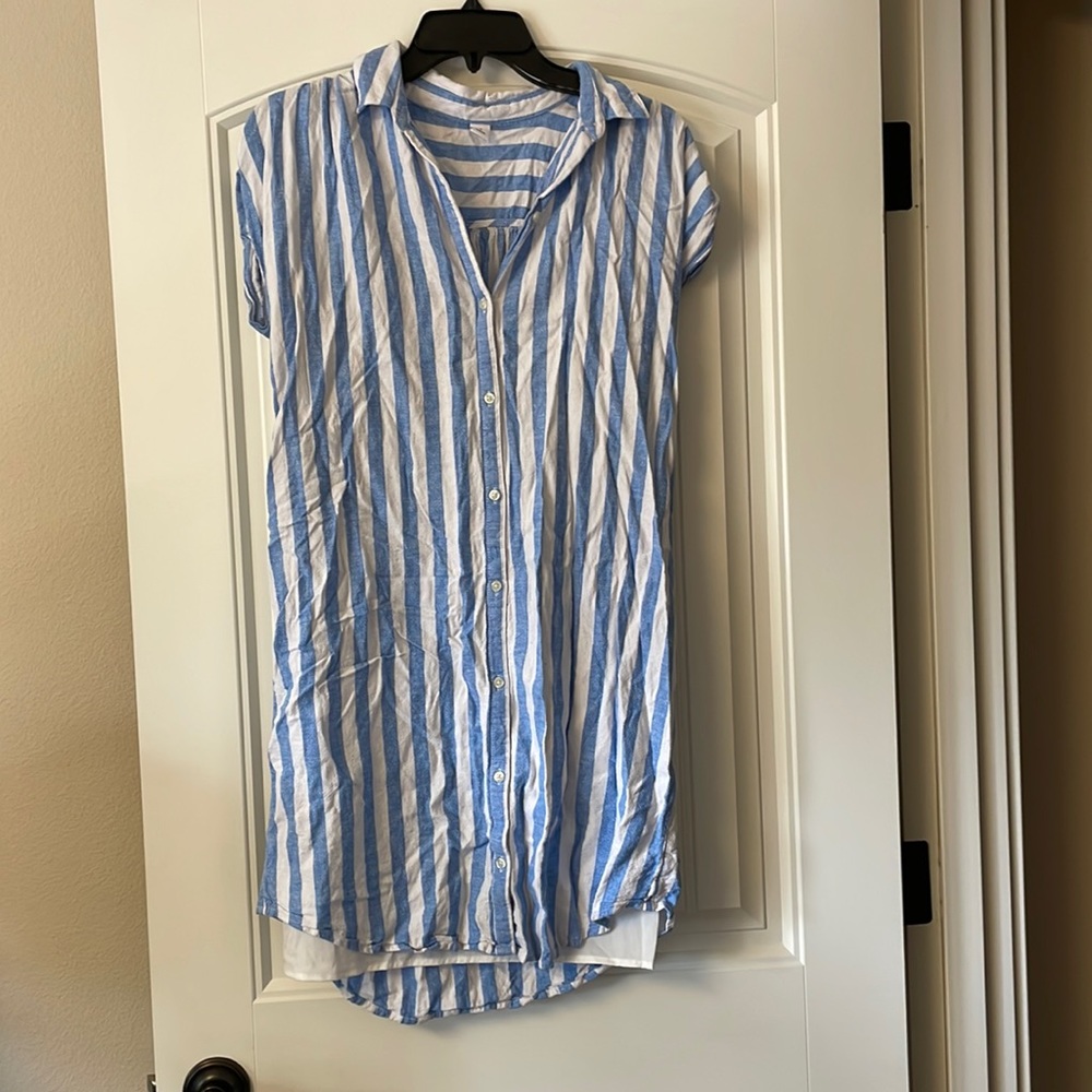 Old Navy dress. Medium.